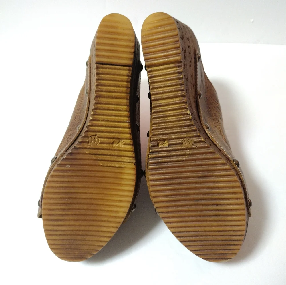 Sbicca Vintage Women's Genesis Woven Leather Slip-On Platform Wedge Sandals 41